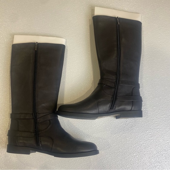 New Kenneth Cole Boots - Picture 5 of 13